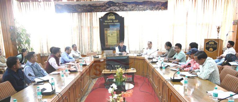 उपायुक्त शिमला की अध्यक्षता में मानसून की तैयारियों को लेकर बैठक का आयोजन