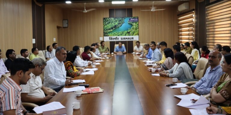 16 अगस्त को भी बंद रहेंगे सिरमौर के सभी शिक्षण संस्थान, जिला दण्डाधिकारी सुमित खिमटा ने जारी किए आदेश