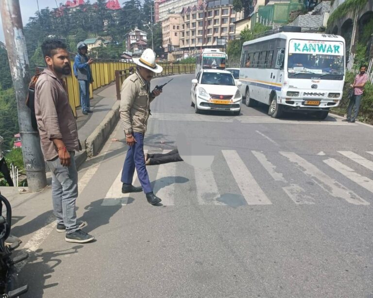 एचआरटीसी बस ने कुचला राहगीर, मौके पर मौत