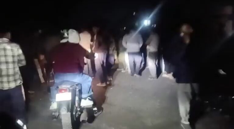 पांवटा साहिब में दर्दनाक सड़क हादसा: ट्रक ने बाइक सवार को कुचला, ग्रामीणों ने कि पुलिस के ख़िलाफ़ नारेबाज़ी