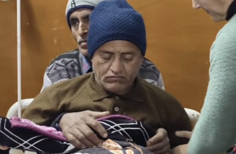 दिल्ली–पांवटा एचआरटीसी बस में बुजुर्ग से लूट की सनसनीखेज वारदात, नशीला पदार्थ सुंघाकर किया बेहोश, परिजनों ने पुलिस पर लगाए लापरवाही के आरोप