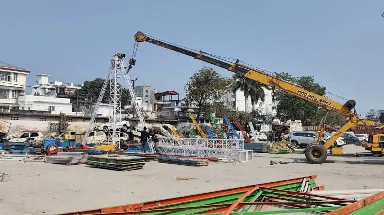 होली मेले की तैयारियां अंतिम चरण में नगर परिषद मैदान में झूले लगने शुरू