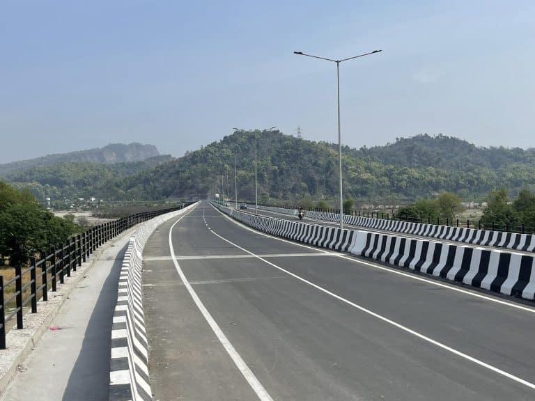 भूपपुर-कुल्हाल पुल से हो रही खुली आवाजाही, बिना चेकिंग से बढ़ रहा चोरी और नशा तस्करी का ख़तरा