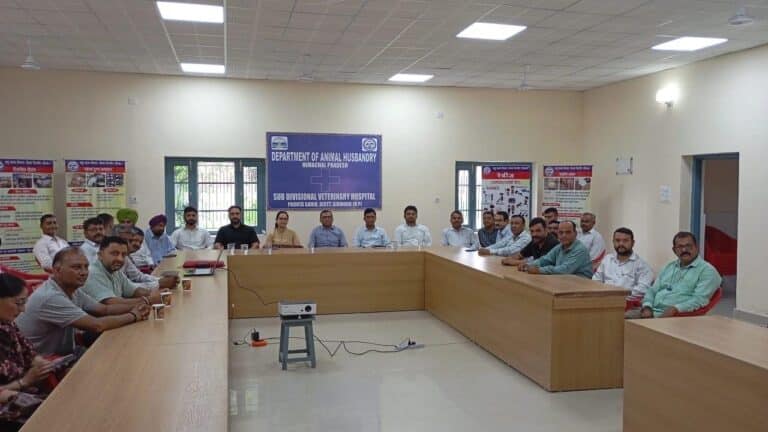 पशुरोग नियंत्रण को मिलेगा बल, पांवटा में पशु चिकित्सकों को दिया वैज्ञानिक प्रशिक्षण